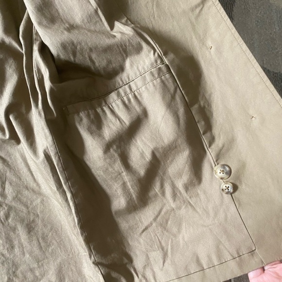 Vintage Banana Republic trench coat - Picture 4 of 9